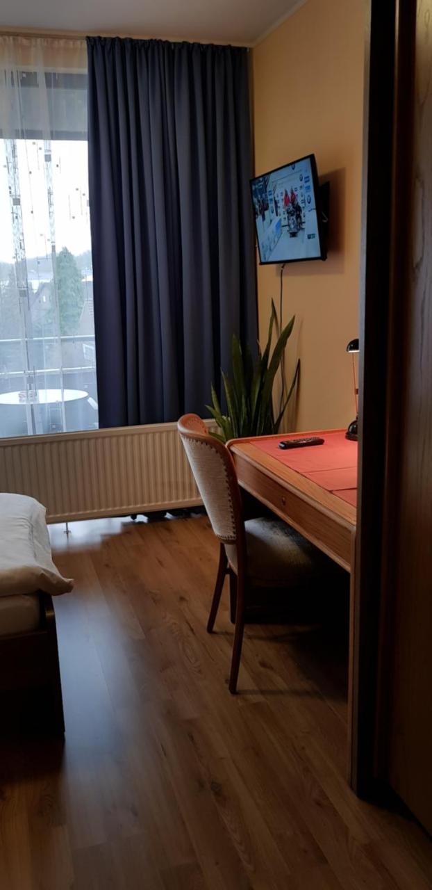 Linnich Hotel Garni Julia מראה חיצוני תמונה